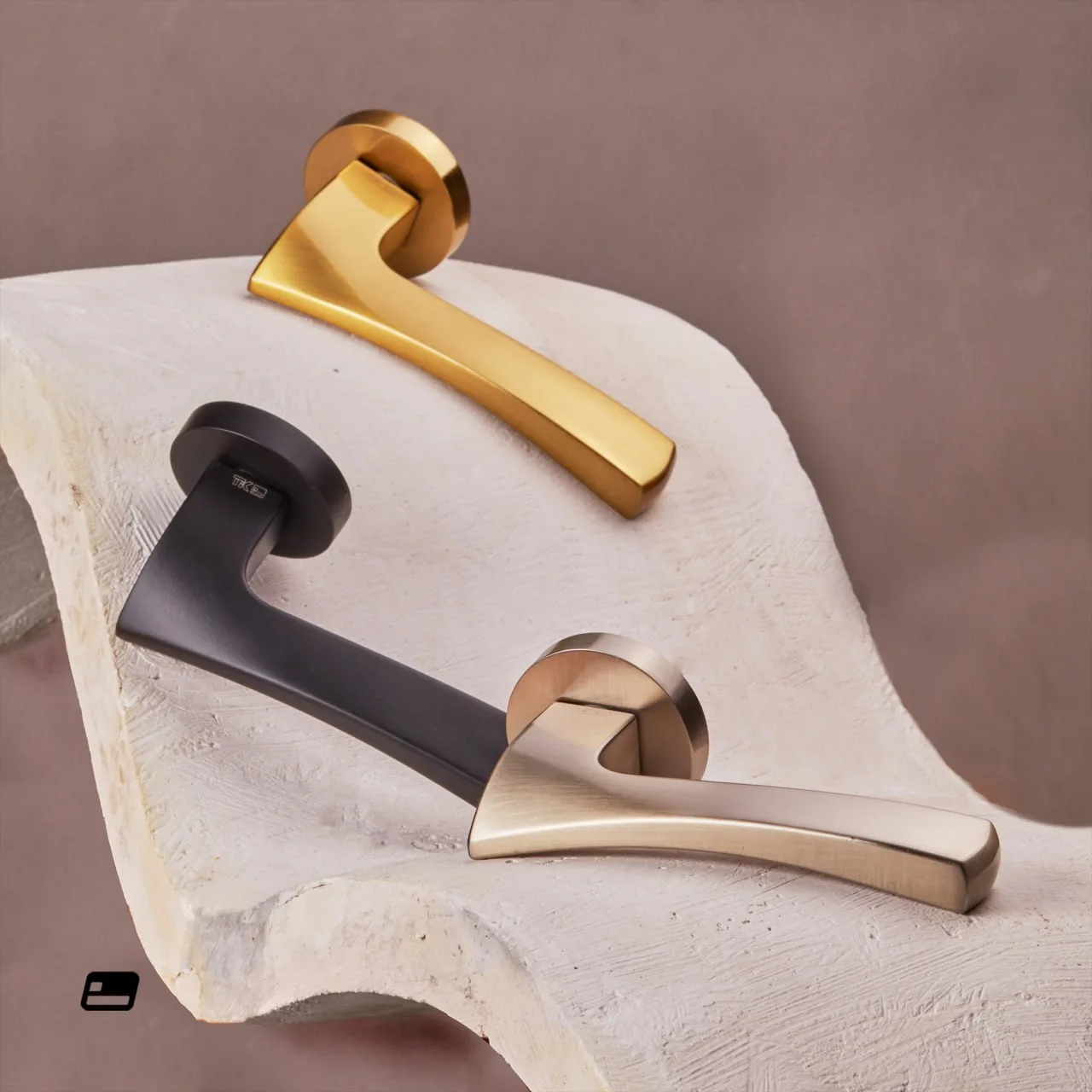 دستگیره درب اتاقی (رزت) سری 80R تیک TIK